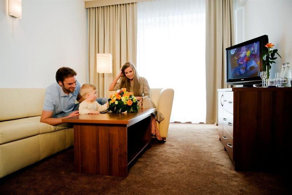 Hotel Conference & 4*